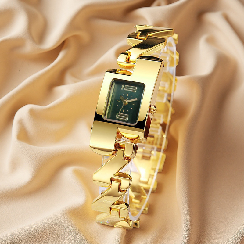 Luxury Watch For Girls - Kadın Kare Kuvars Saat Moda Bileklik