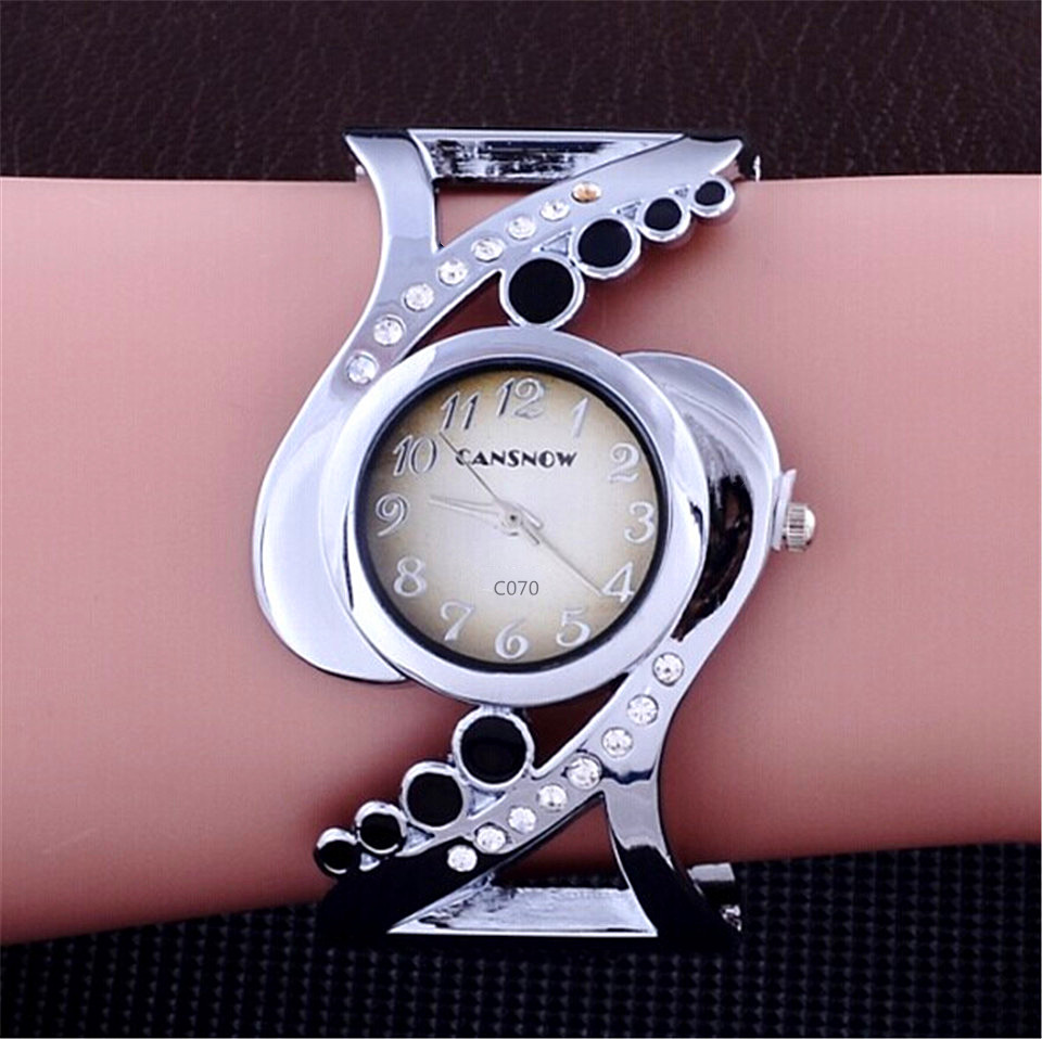 Kadınlar bilezik kol Saati kri - Luxury Watch For Girls incelemesi ve fiyatı