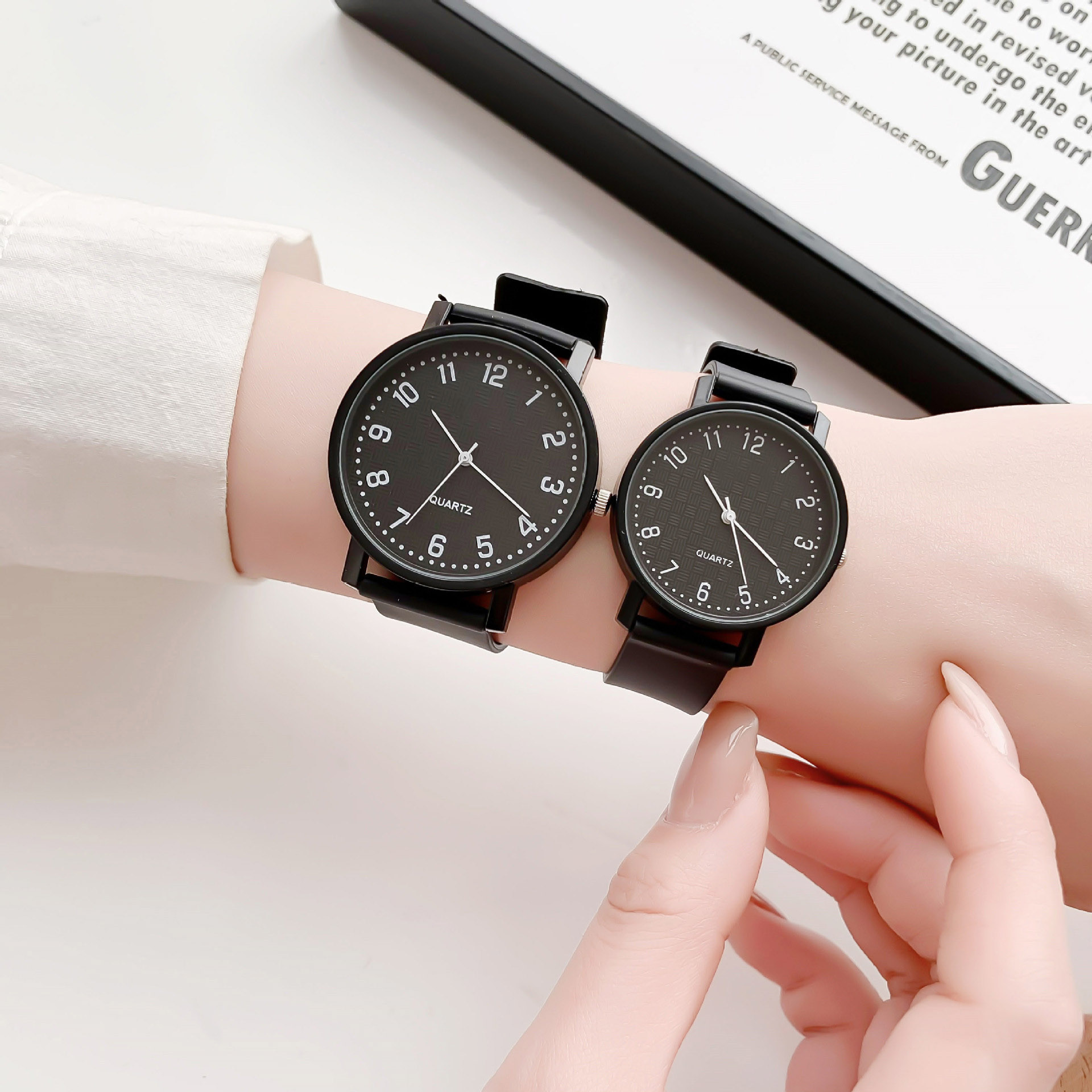Basit Siyah İzle Kuvars Saatle - Luxury Watch All Black incelemesi ve fiyatı